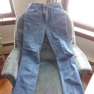 Vintage Wrangler Blue Jeans (Made in USA) 29x34